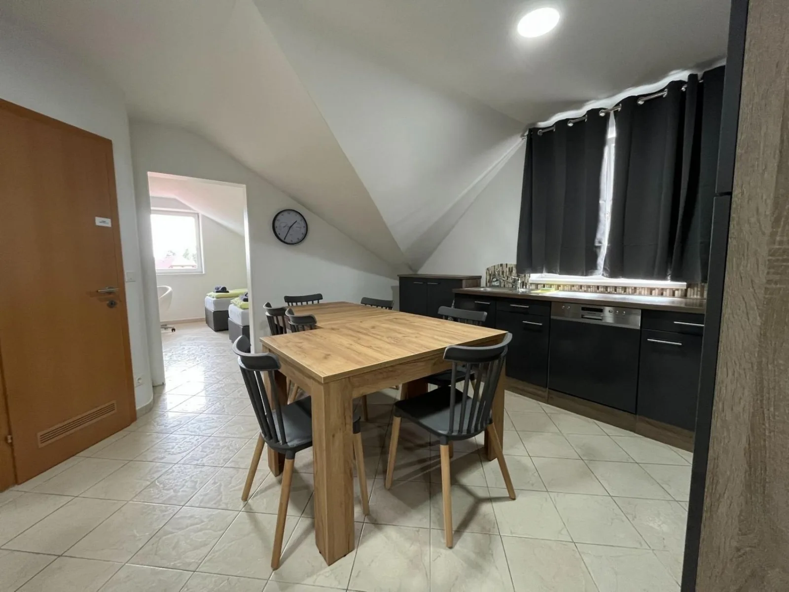 3100: Apartment RATZERSDORFER SEEN / Top 8