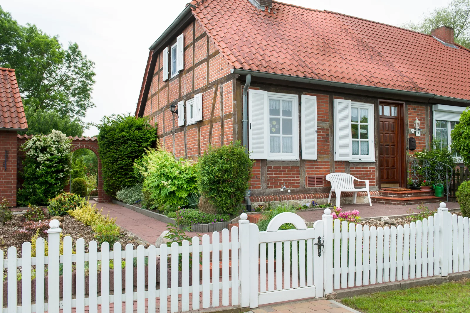 Elbwiesenhaus mit schönen Garten