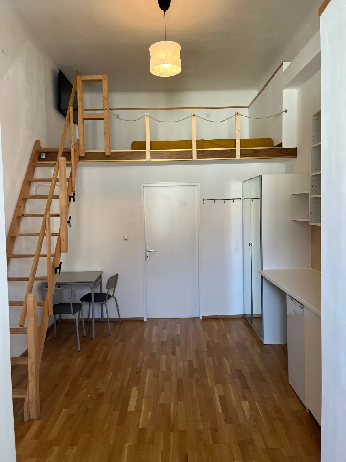 Gemütliches Studio mit Hochbett im Herzen von Graz