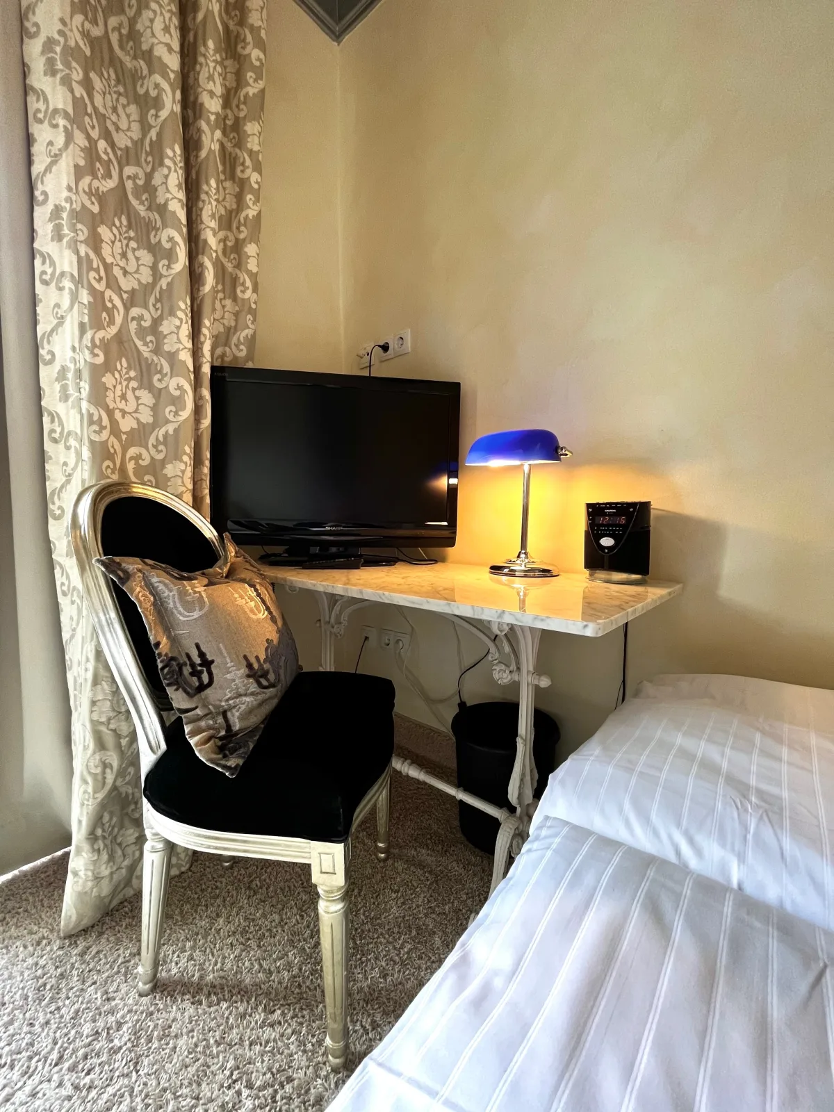 Apartment Gold und Silber