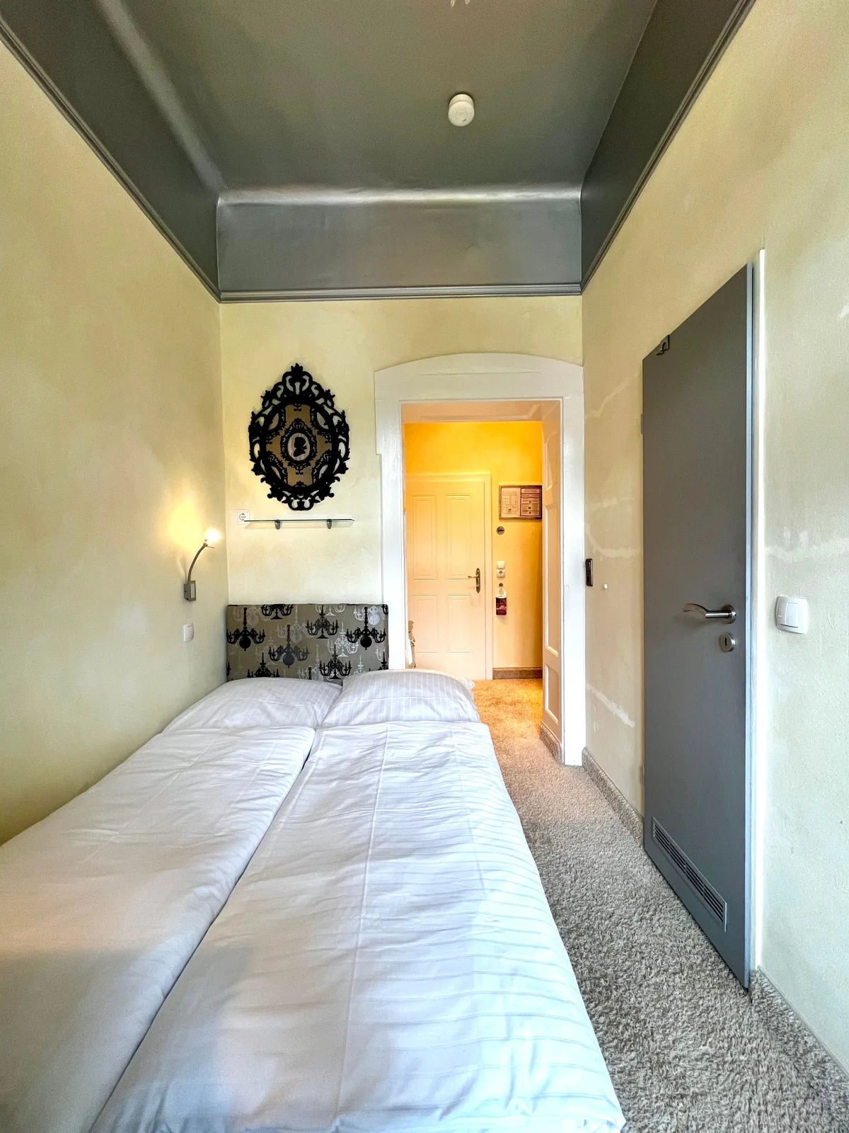 Apartment Gold und Silber