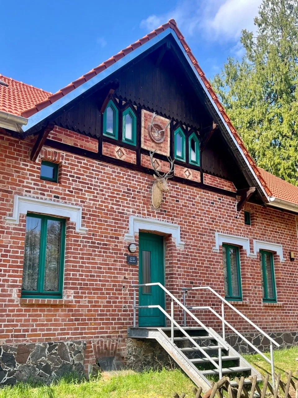 Ruhige FeWo in der Försterei Kalkhorst - Komfort & historisches Ambiente