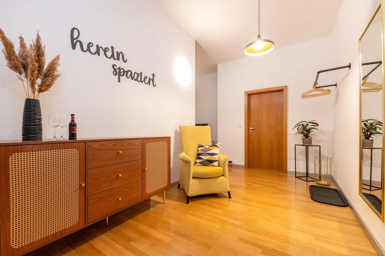 EASYLIFE - Apartment Retro