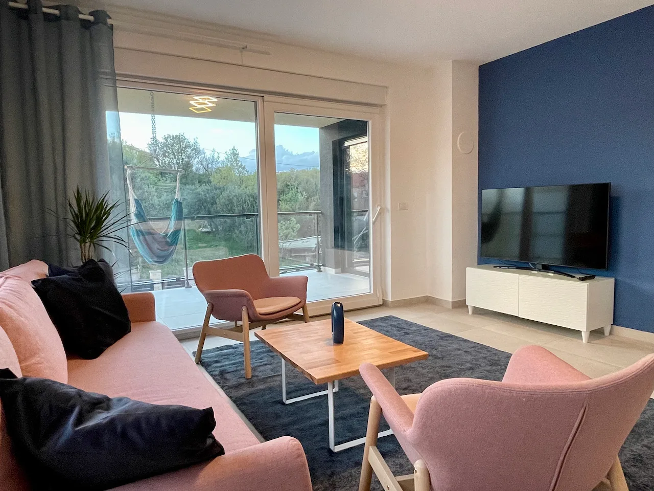 Exklusive Ferienwohnung mit Pool bis 7 Personen nur 60 m vom Strand