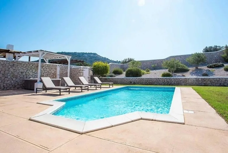 Villa Franky Ladiko+heizbarer Pool