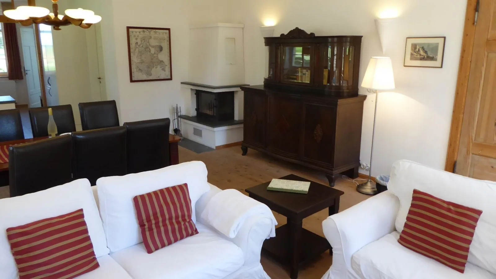 Gut Rattelvitz Parterre A, hochwertig, Sauna, Kamin, eTankstelle, Spielscheune, 15.000qm Parkland