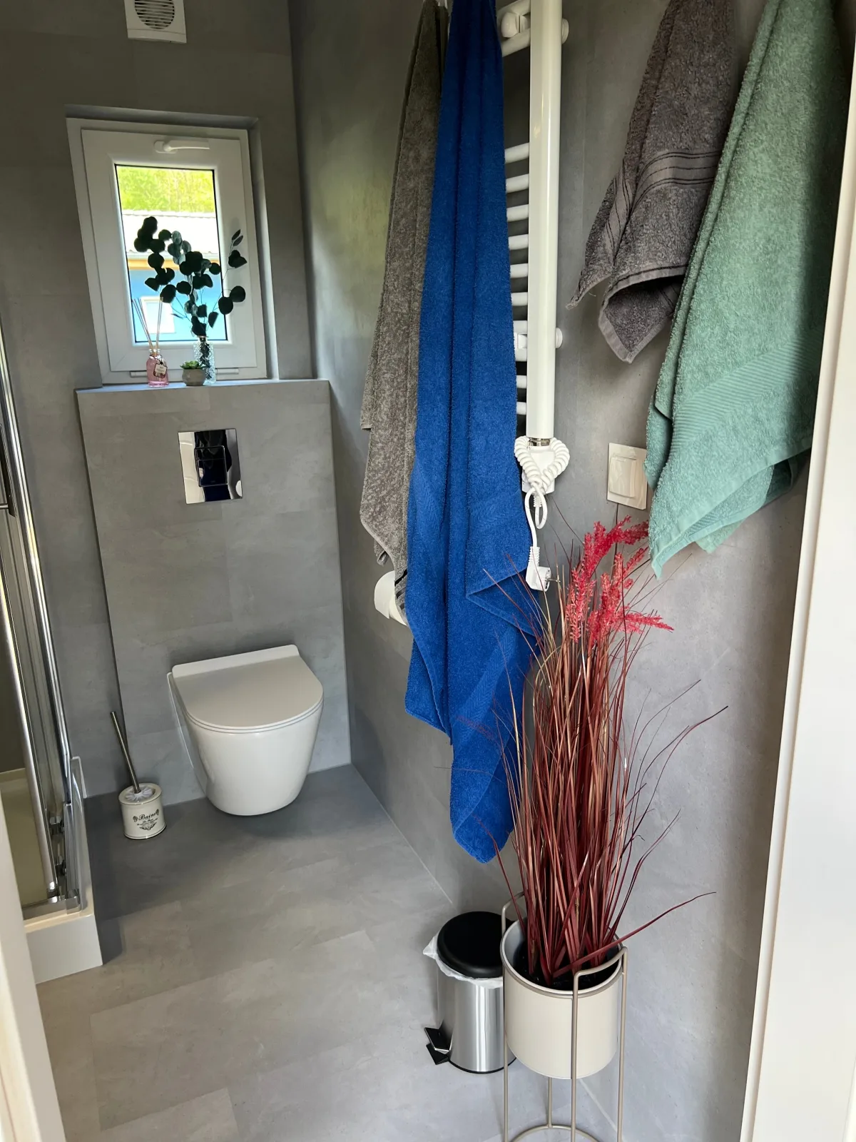 Tinyhouse Frida moderne & stilvolle Auszeit am See | Natur & Ruhe in Stuer (Mecklenburgische Seenplatte) Klima, Grill