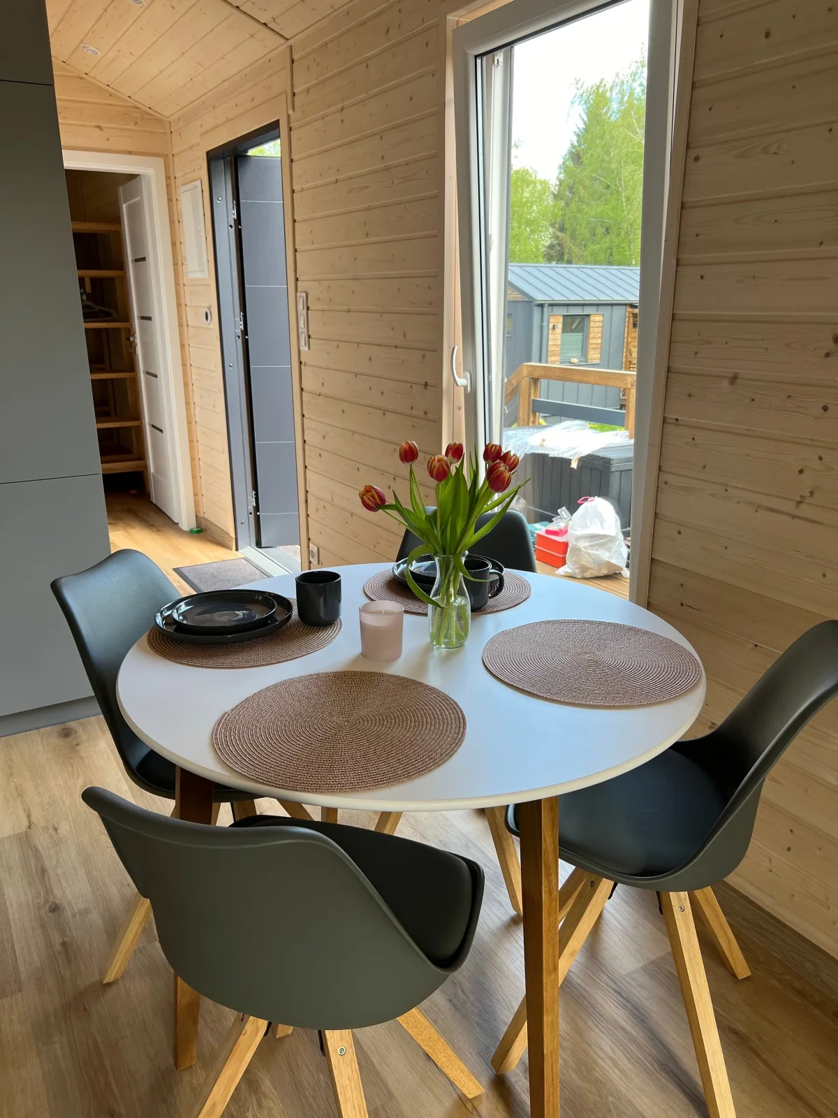 Tinyhouse Frida moderne & stilvolle Auszeit am See | Natur & Ruhe in Stuer (Mecklenburgische Seenplatte) Klima, Grill