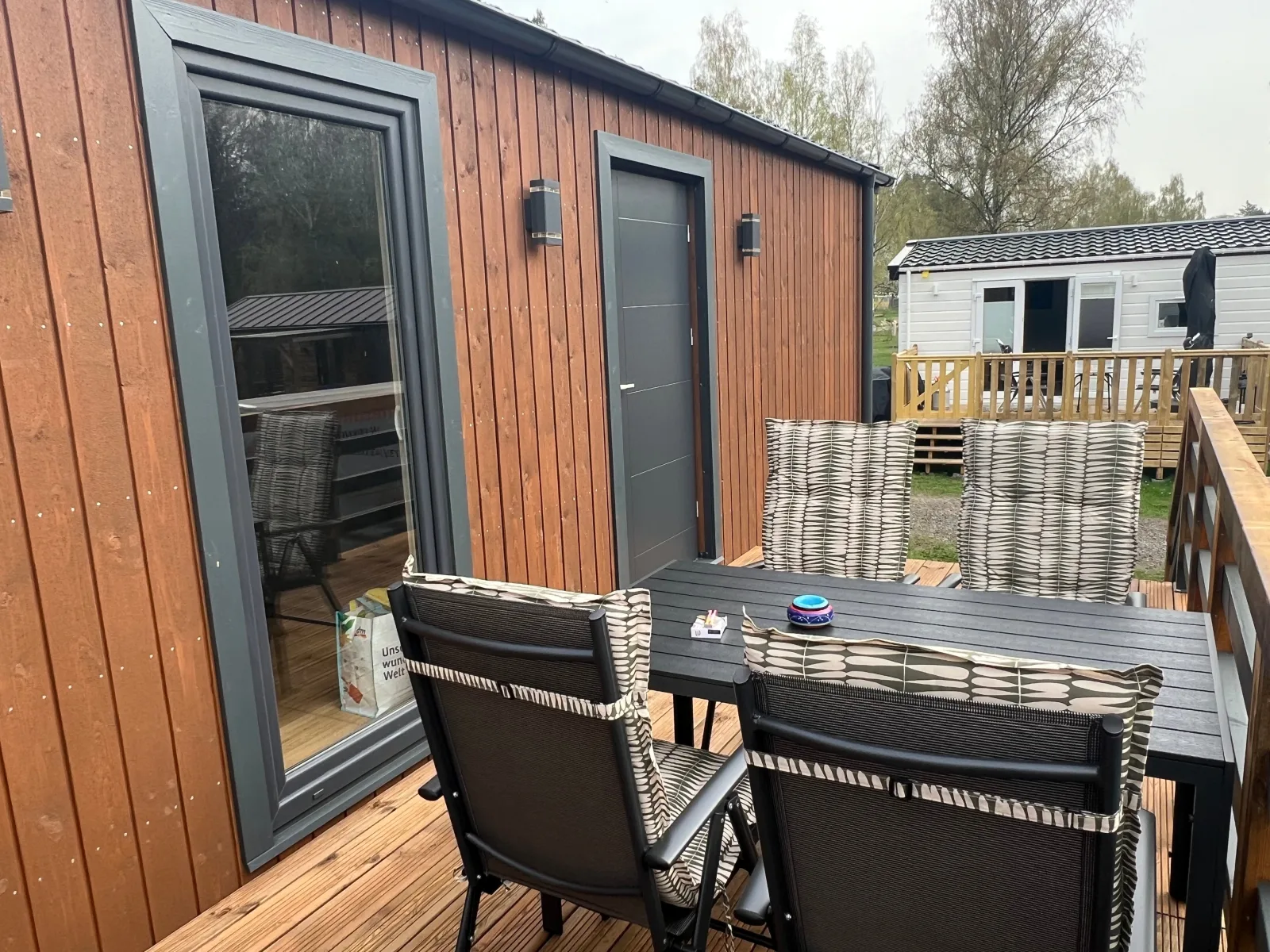 Tinyhouse Frida moderne & stilvolle Auszeit am See | Natur & Ruhe in Stuer (Mecklenburgische Seenplatte) Klima, Grill
