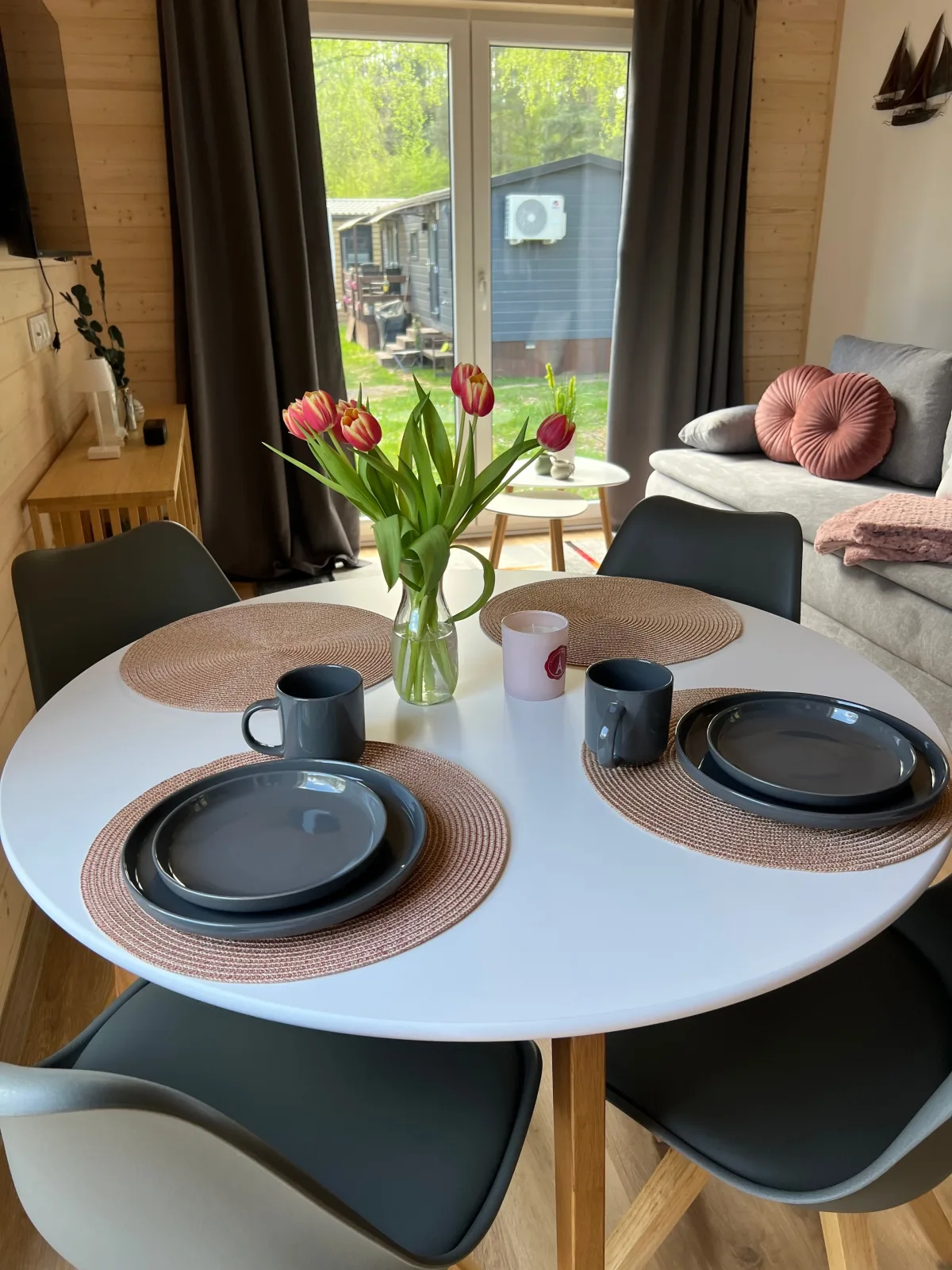 Tinyhouse Frida moderne & stilvolle Auszeit am See | Natur & Ruhe in Stuer (Mecklenburgische Seenplatte) Klima, Grill