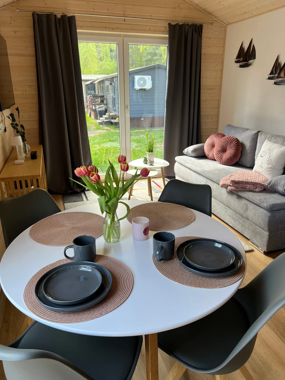 Tinyhouse Frida moderne & stilvolle Auszeit am See | Natur & Ruhe in Stuer (Mecklenburgische Seenplatte) Klima, Grill