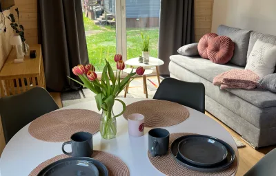 Tinyhouse Frida moderne & stilvolle Auszeit am See | Natur & Ruhe in Stuer (Mecklenburgische Seenplatte) Klima, Grill