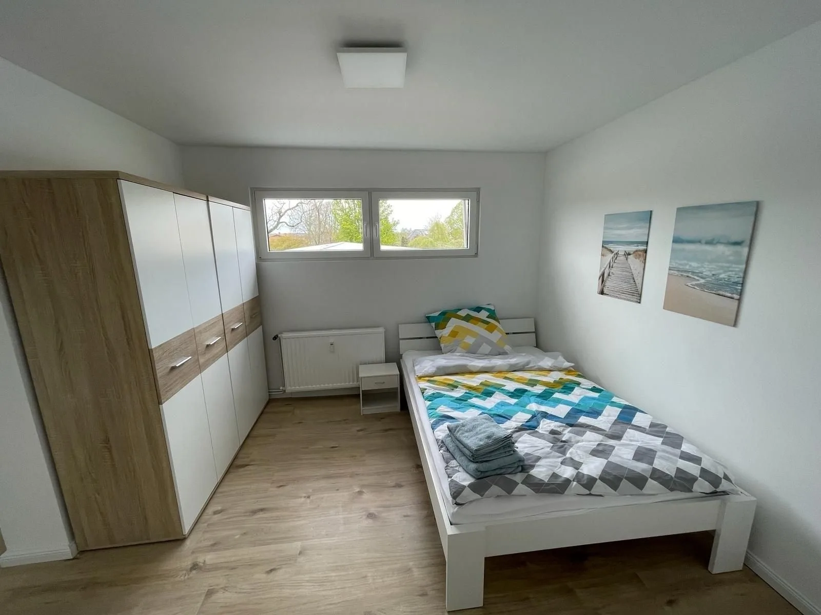 Herrliches Zweibett-Zimmer im Grünen in Schleswig-Holstein - ideal für Monteure, Gemeinschaftsbad (Zimmer Nr. 4)