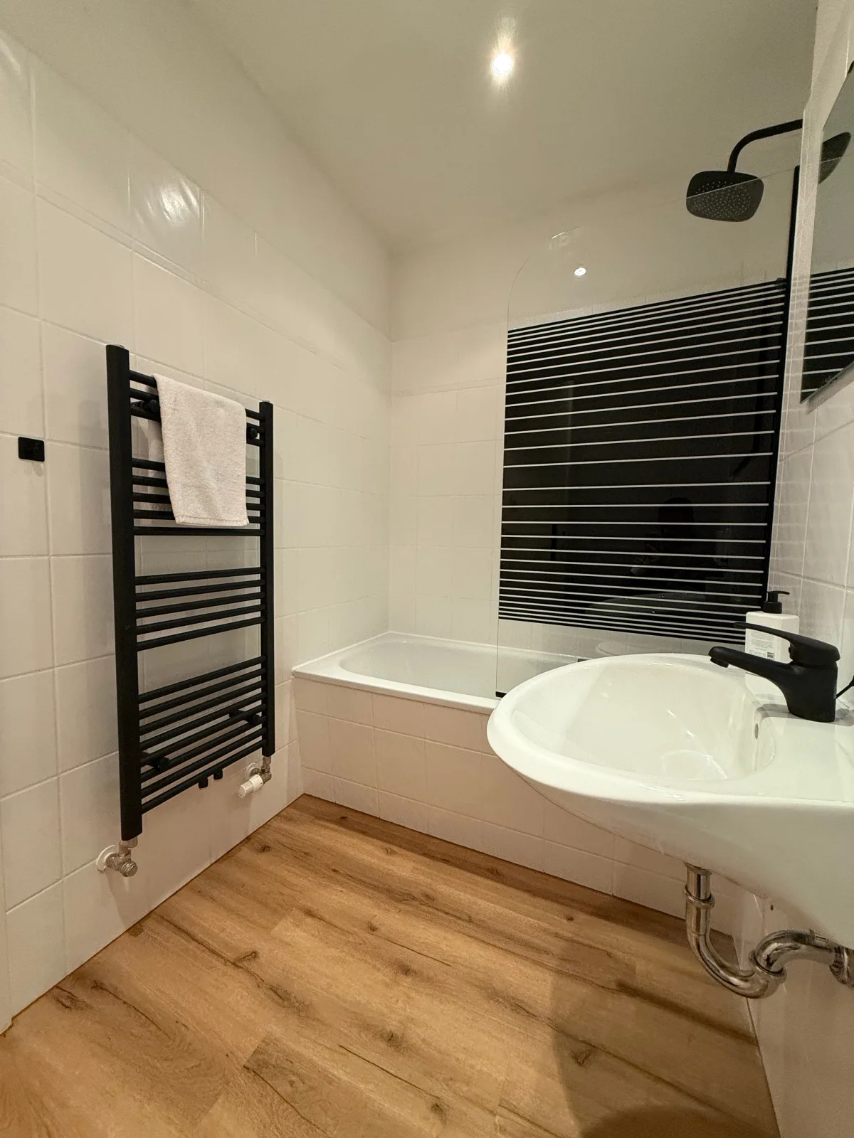zentrales & modernes Apartement (Wifi&Netflix)