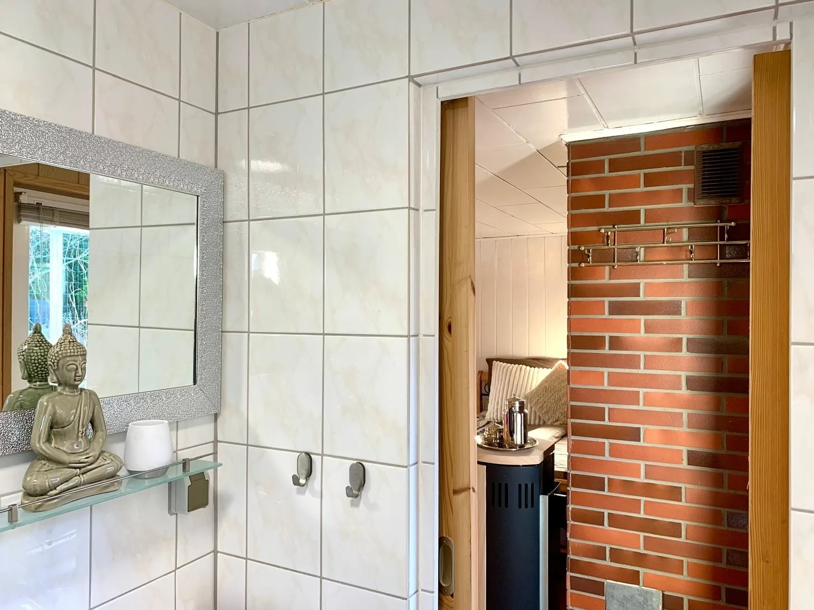 Haus am See mit Kamin in Mecklenburg