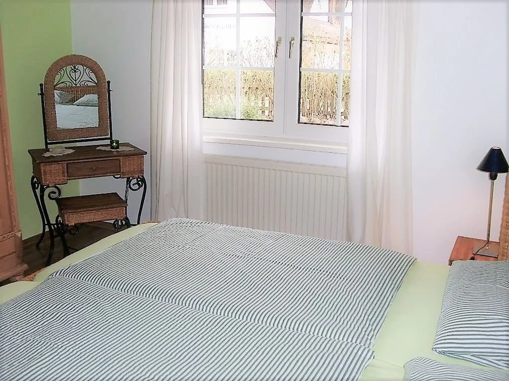 Reetdach - Ferienwohnung " Spann mol ut " bei Binz