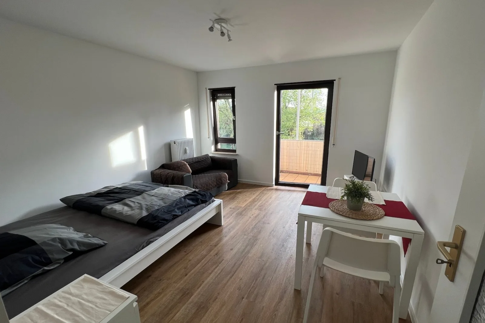 Schönes Apartment mit Balkon in Mannheim Nahe Rheinauer See
