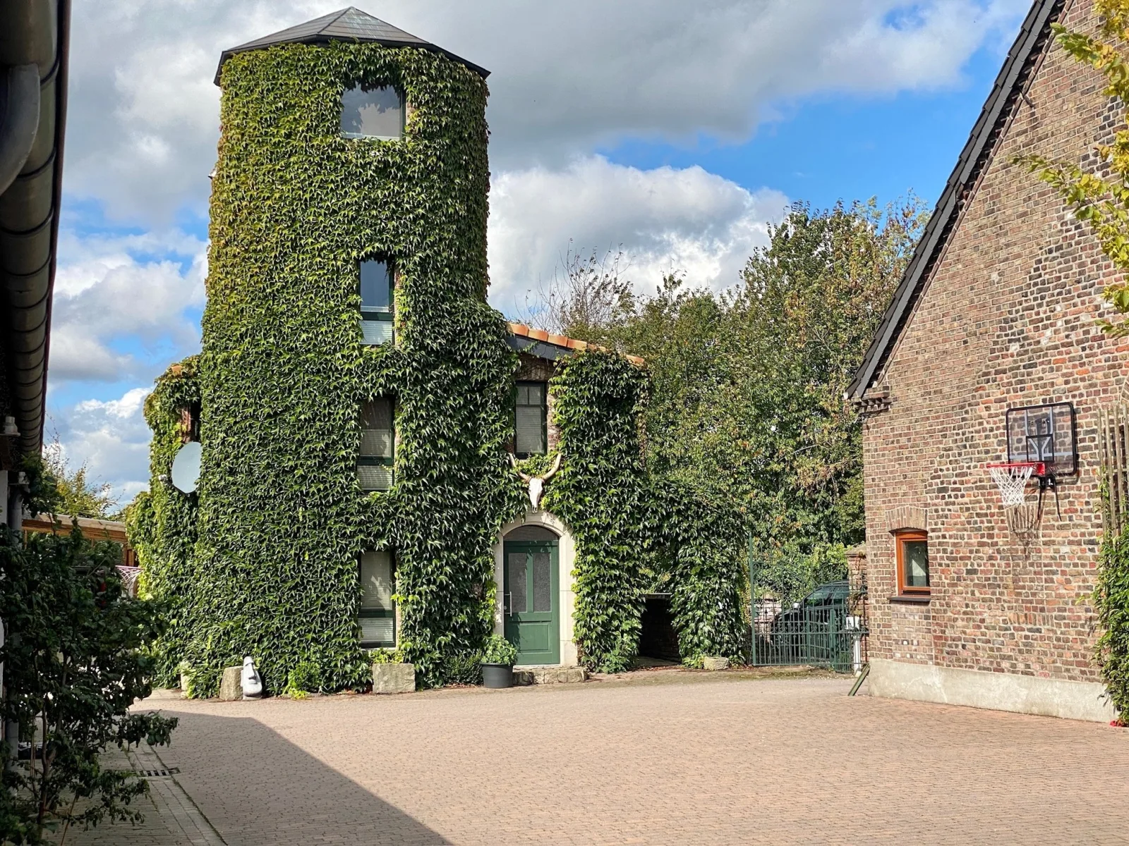 Turm auf altem Bauernhof