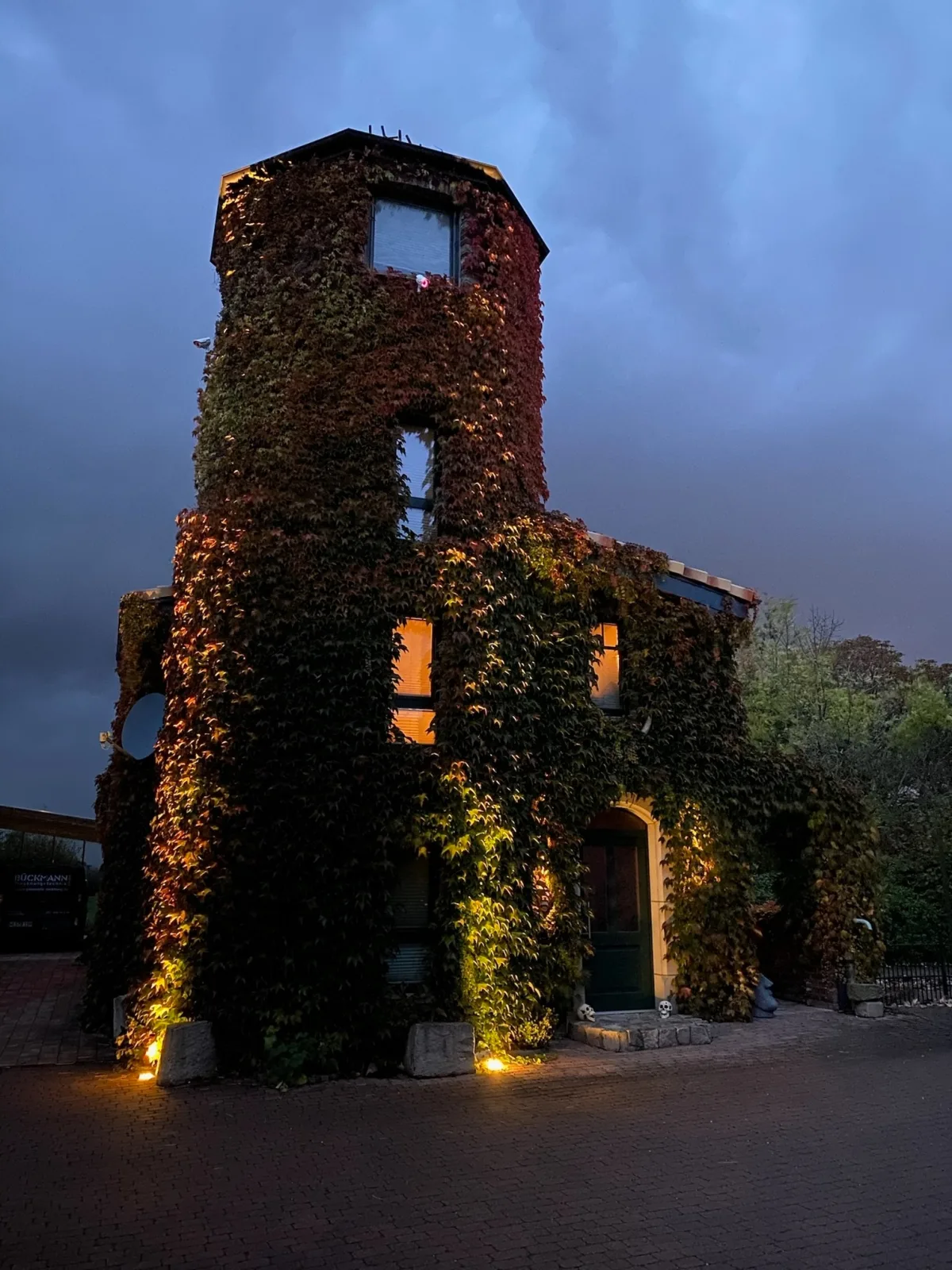 Turm auf altem Bauernhof