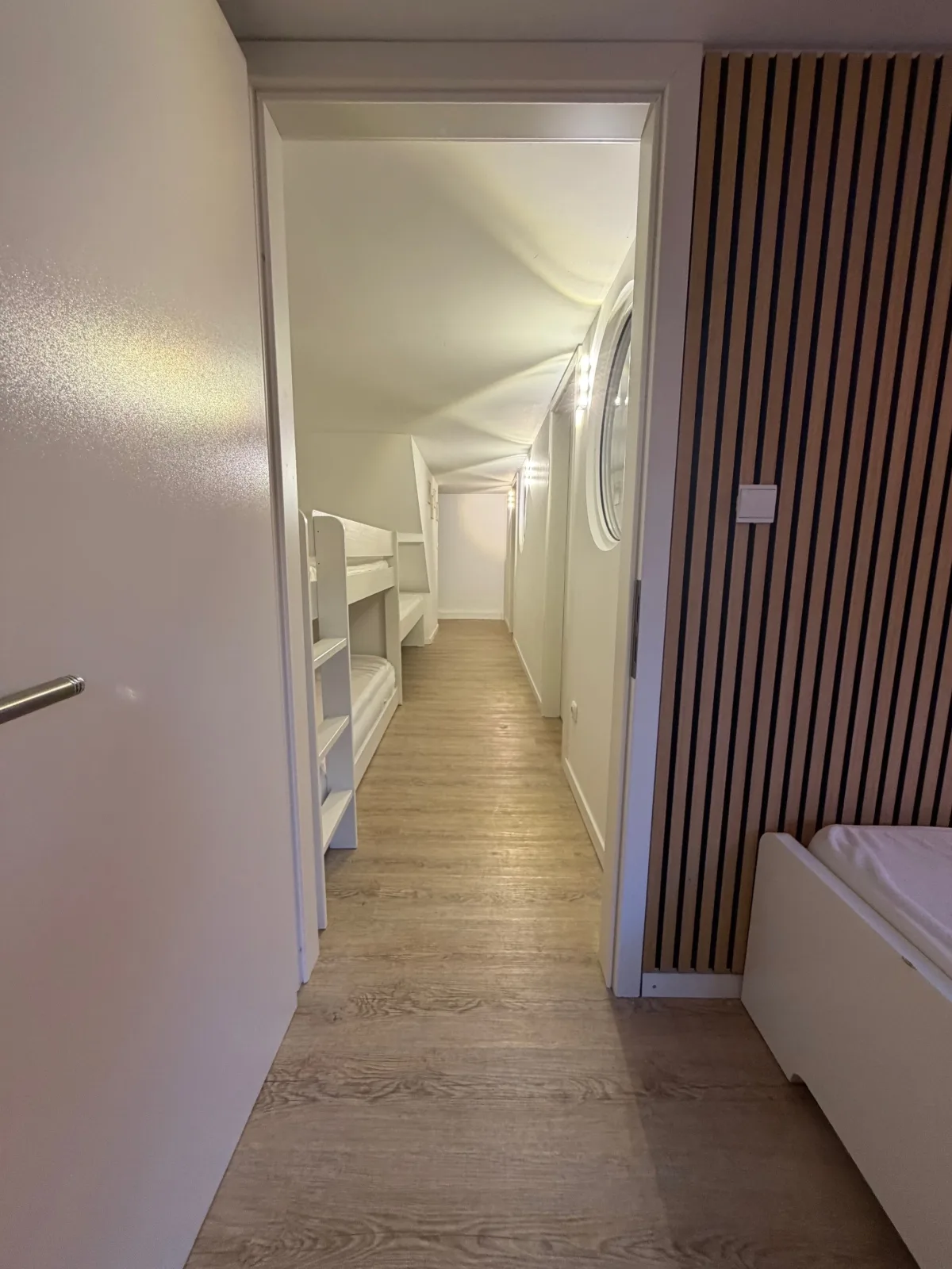 5 Zimmer für 16 Personen / Praktisches Gruppen-Domizil am See  / Neuschwanstein/München