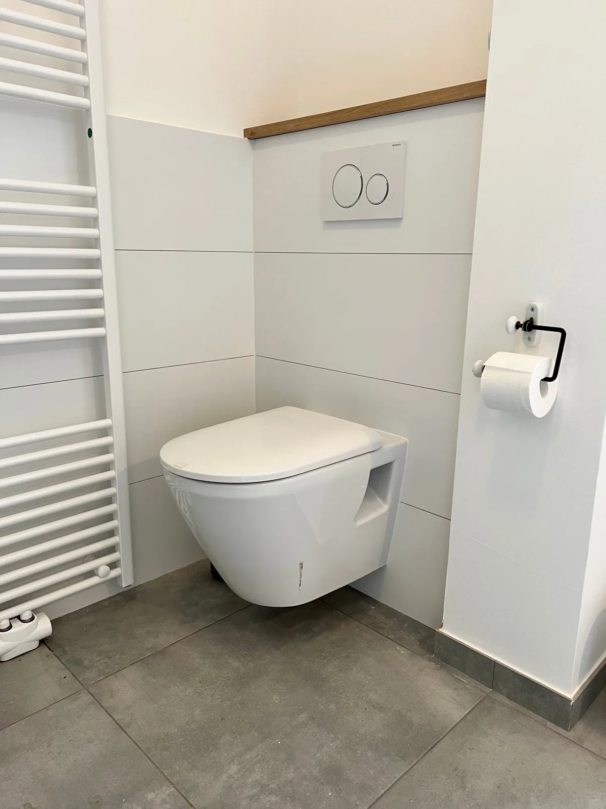 Zentrale 2 Zimmer Altbauwohnung mit Charme