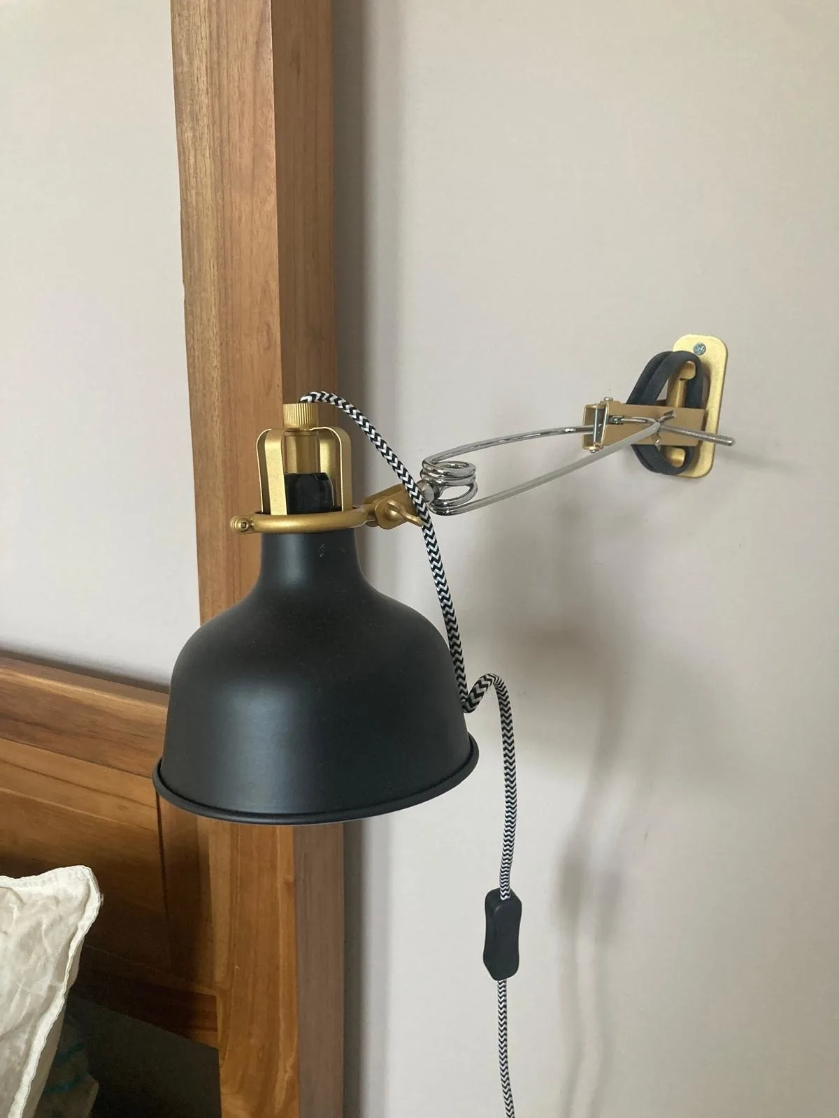 Zentrale 2 Zimmer Altbauwohnung mit Charme