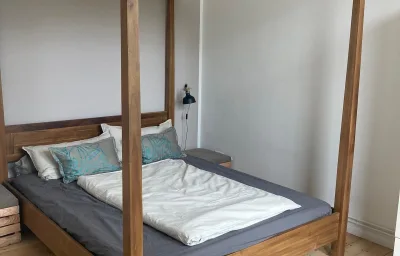 Zentrale 2 Zimmer Altbauwohnung mit Charme