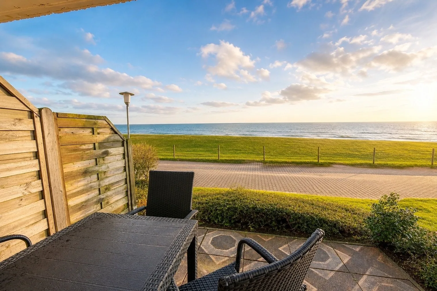 Ferienwohnung  NW 26 Terrasse mit Meerblick