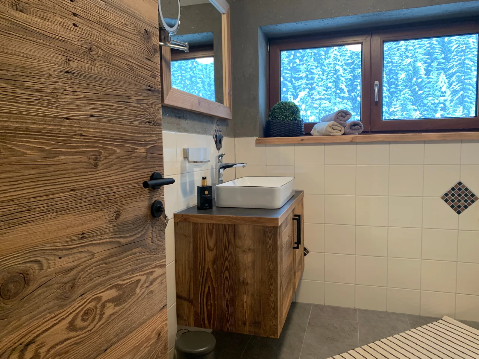 Apart Hansler "das Liara" mit Infrarotkabine und Balkon