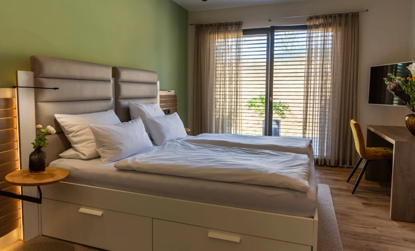 vineLodge L