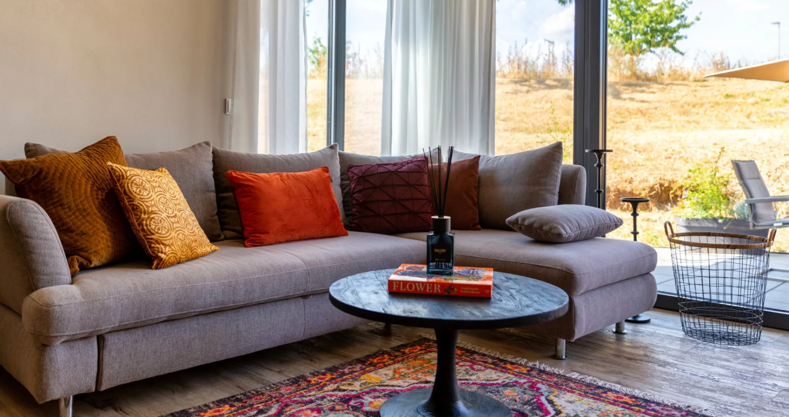vineLodge L