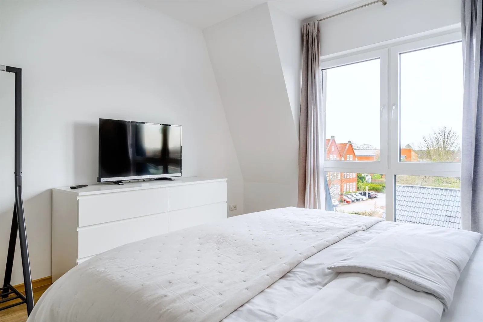 Sonniges City-Apartment mit Terrasse über den Dächern von Aurich