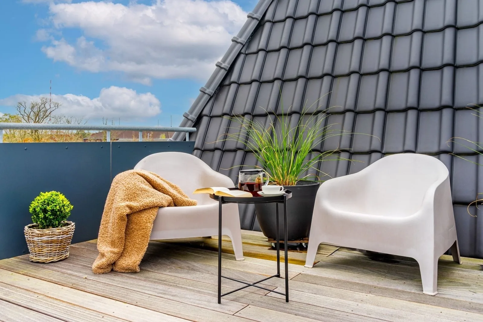 Sonniges City-Apartment mit Terrasse über den Dächern von Aurich