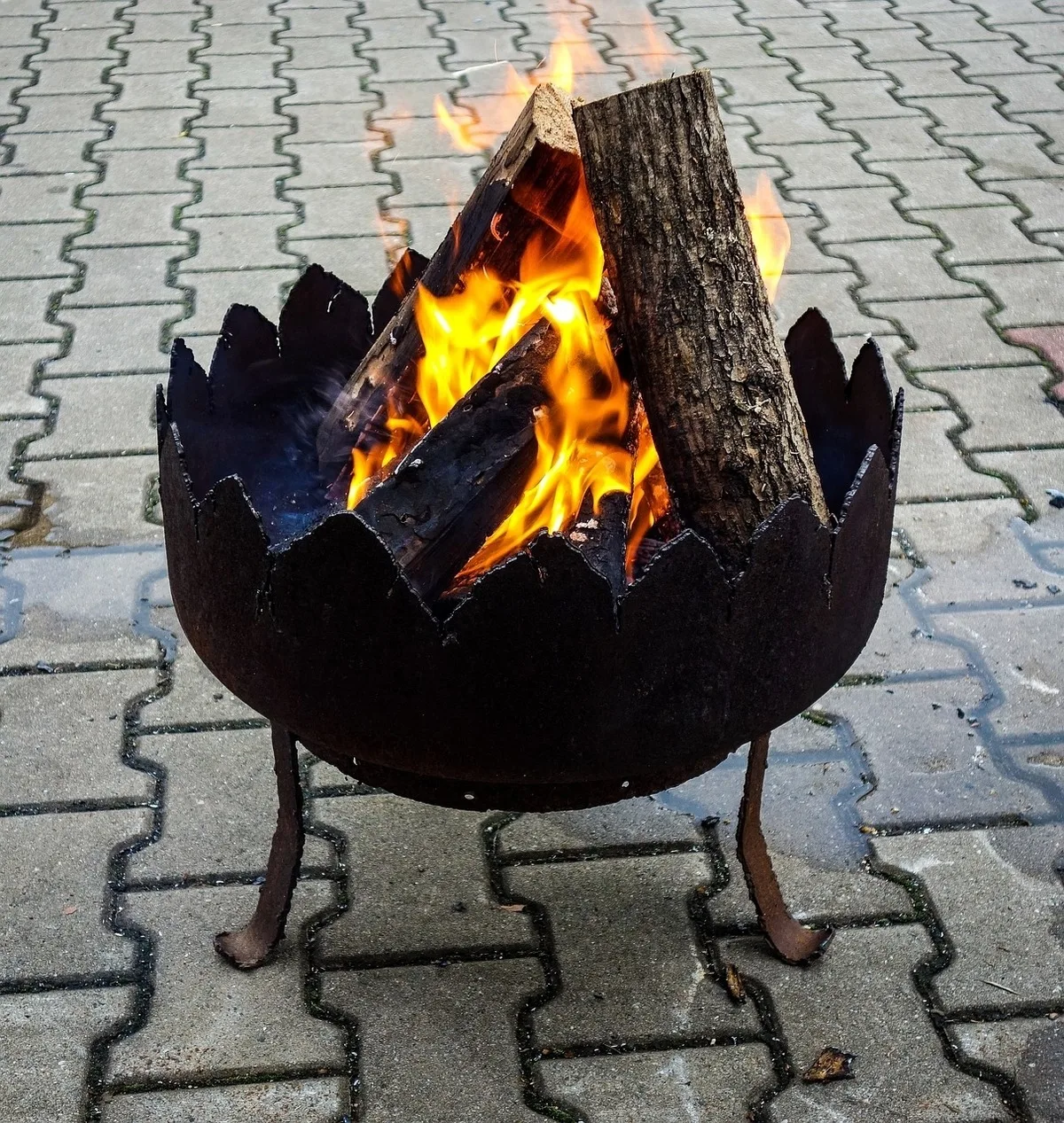 Modernes Waldhaus am Wasser I Whirlpool I Kamin I Feuerschale