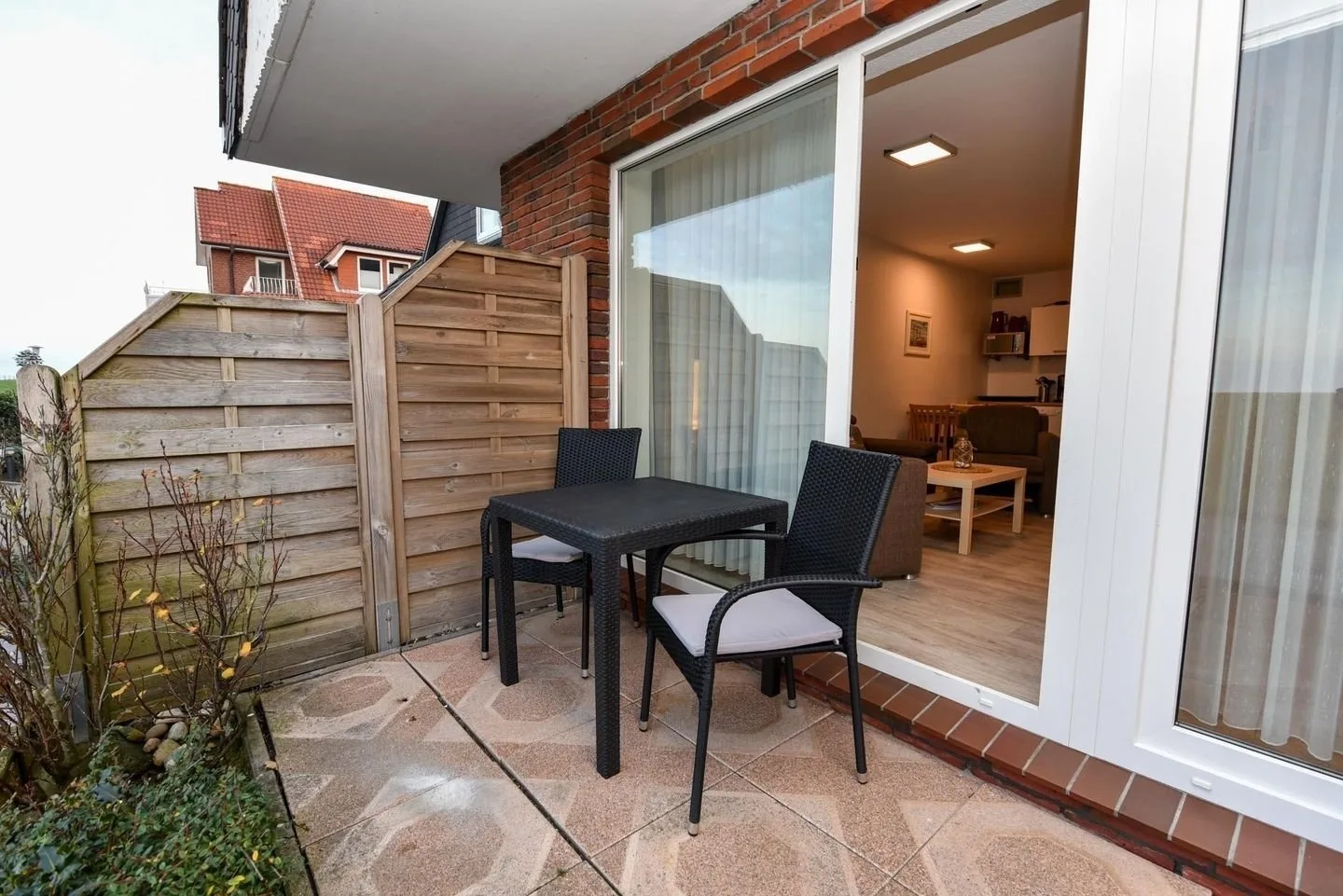 Ferienwohnung  NW 24  Terasse mit Meerblick