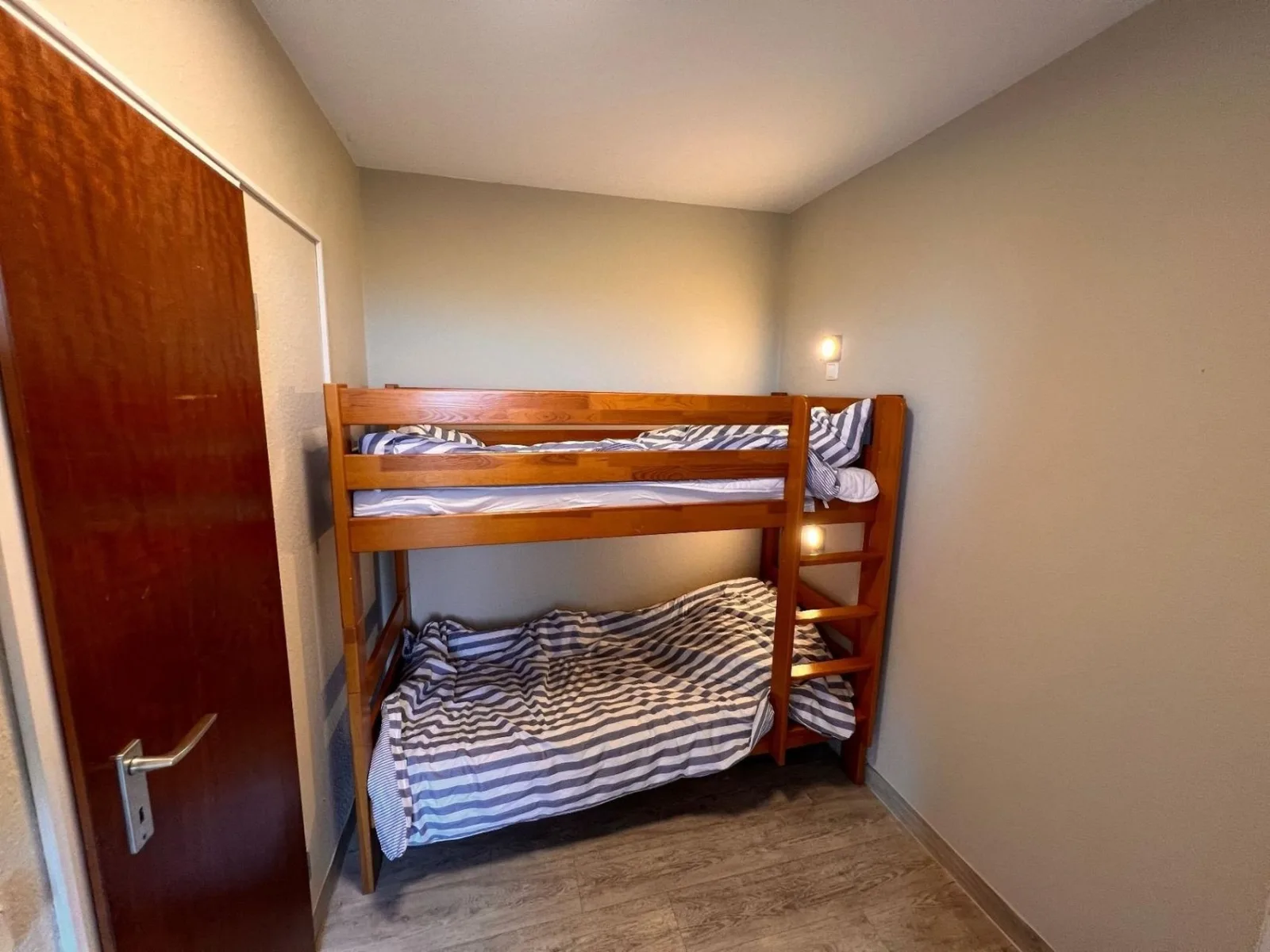 Ferienwohnung  NW 24  Terasse mit Meerblick