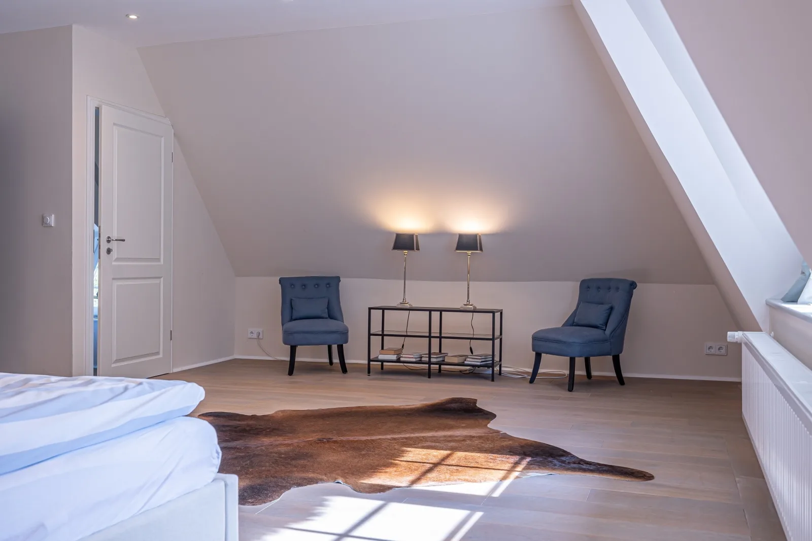 Weiße Reetdachkate Wohnung 1