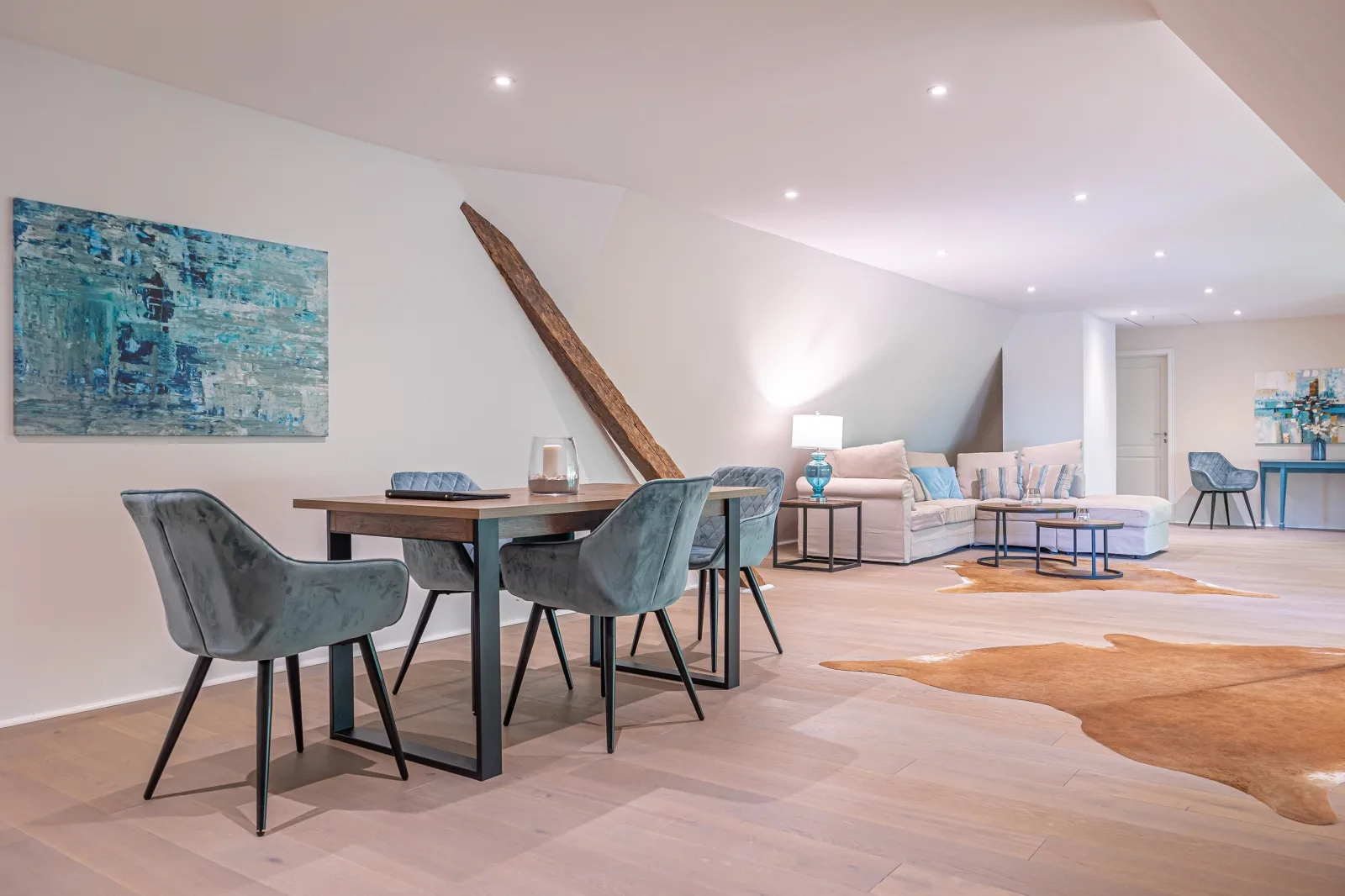Weiße Reetdachkate Wohnung 1