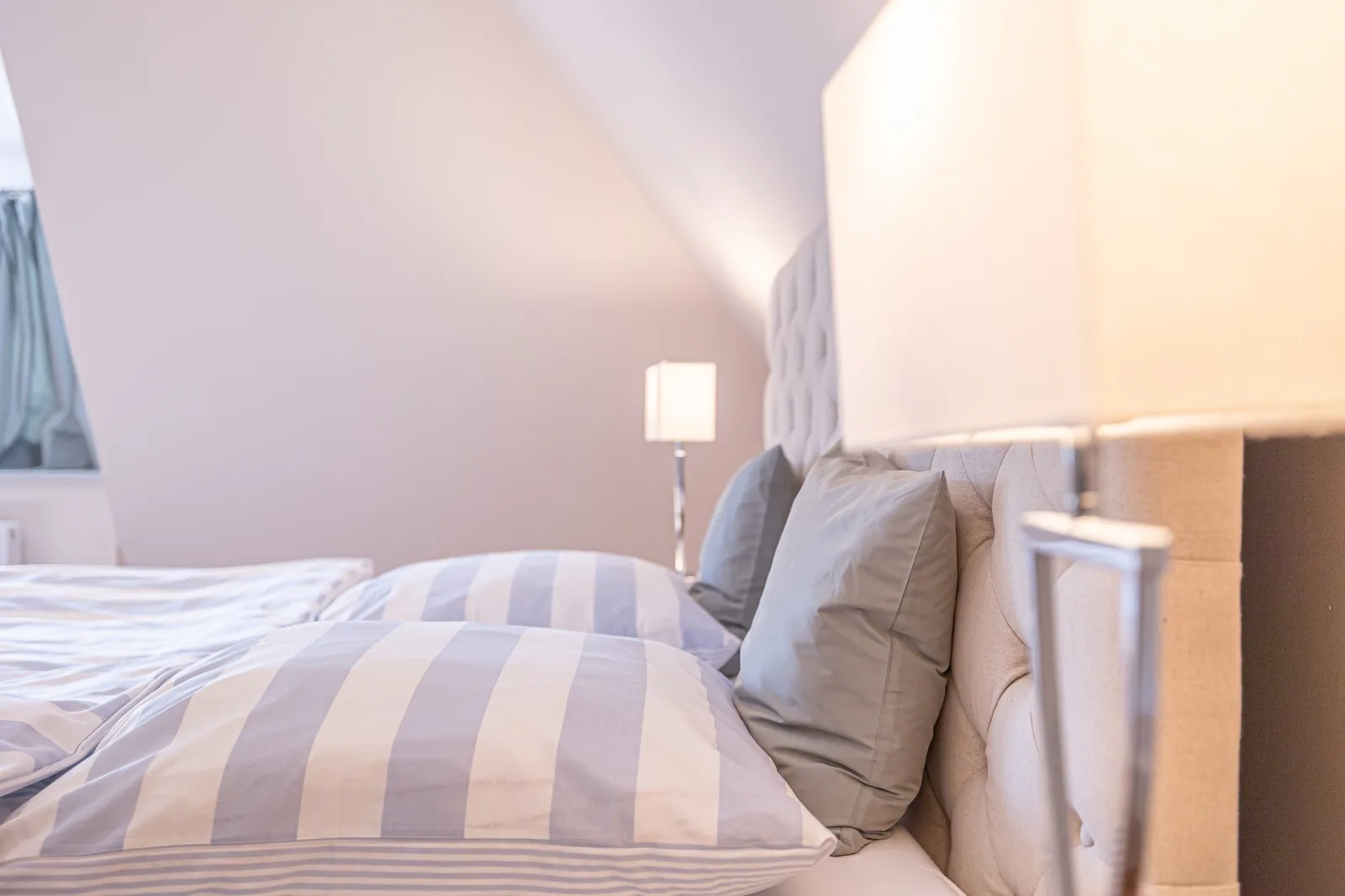 Weiße Reetdachkate Wohnung 1