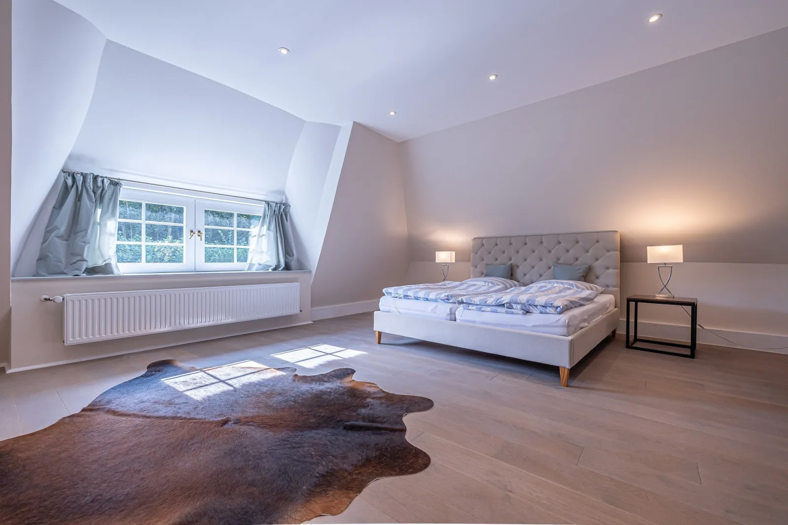 Weiße Reetdachkate Wohnung 1