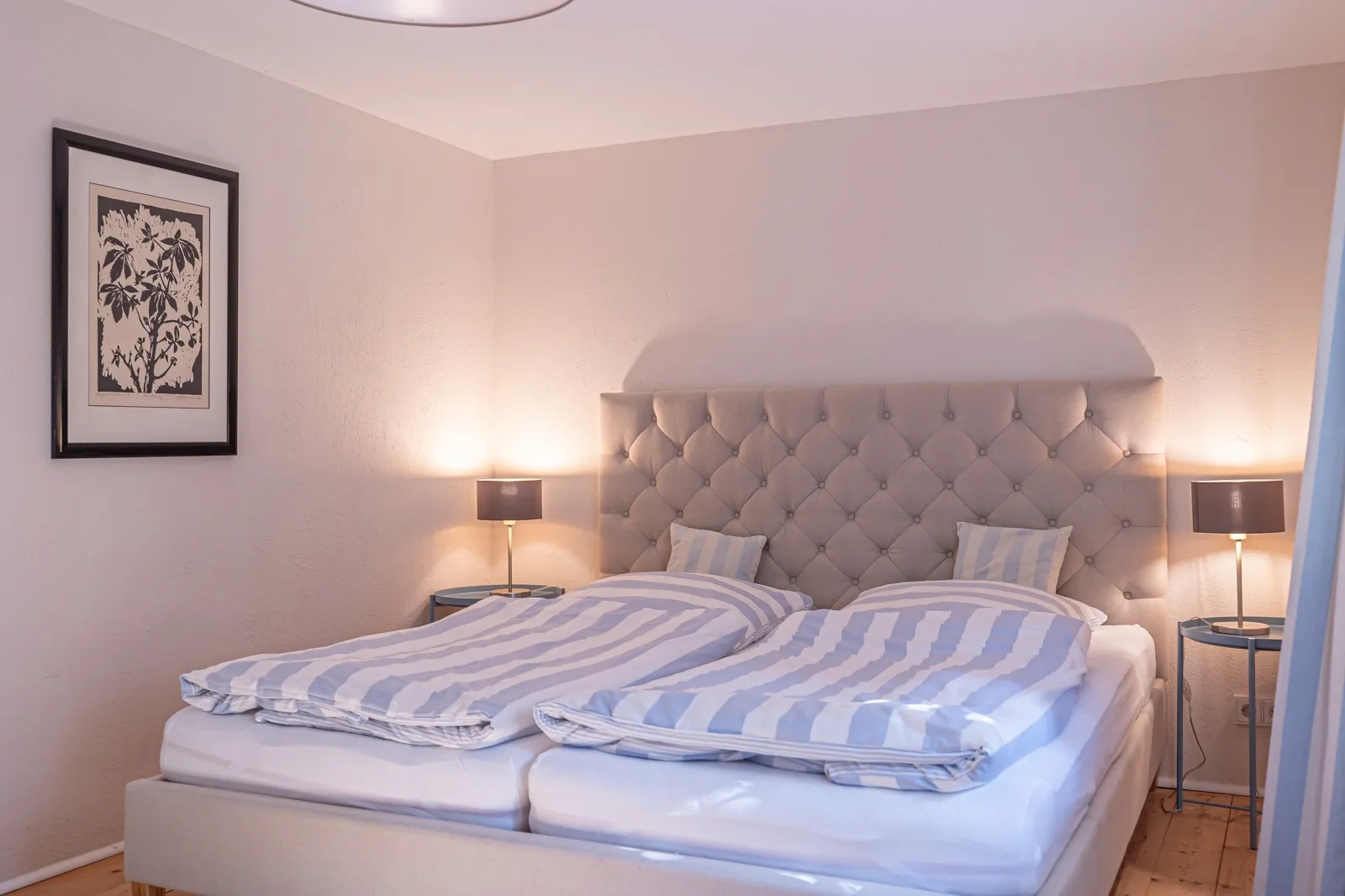 Weiße Reetdachkate Wohnung 1