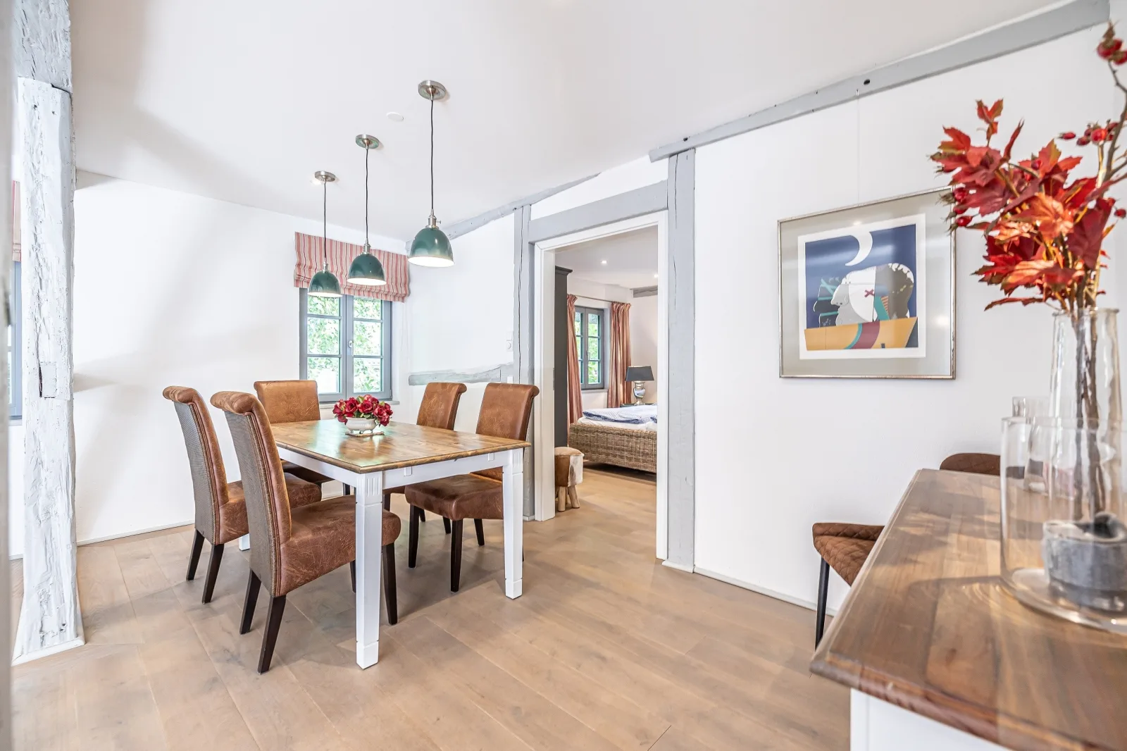 Weiße Reetdachkate Wohnung 2