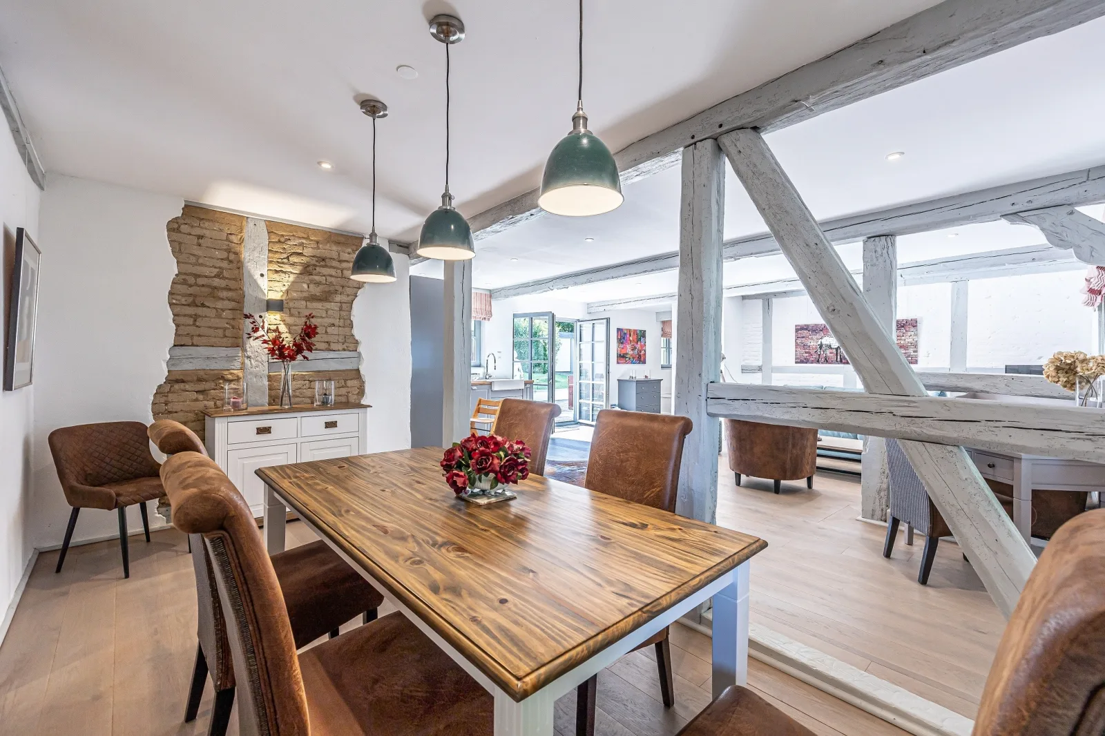 Weiße Reetdachkate Wohnung 2
