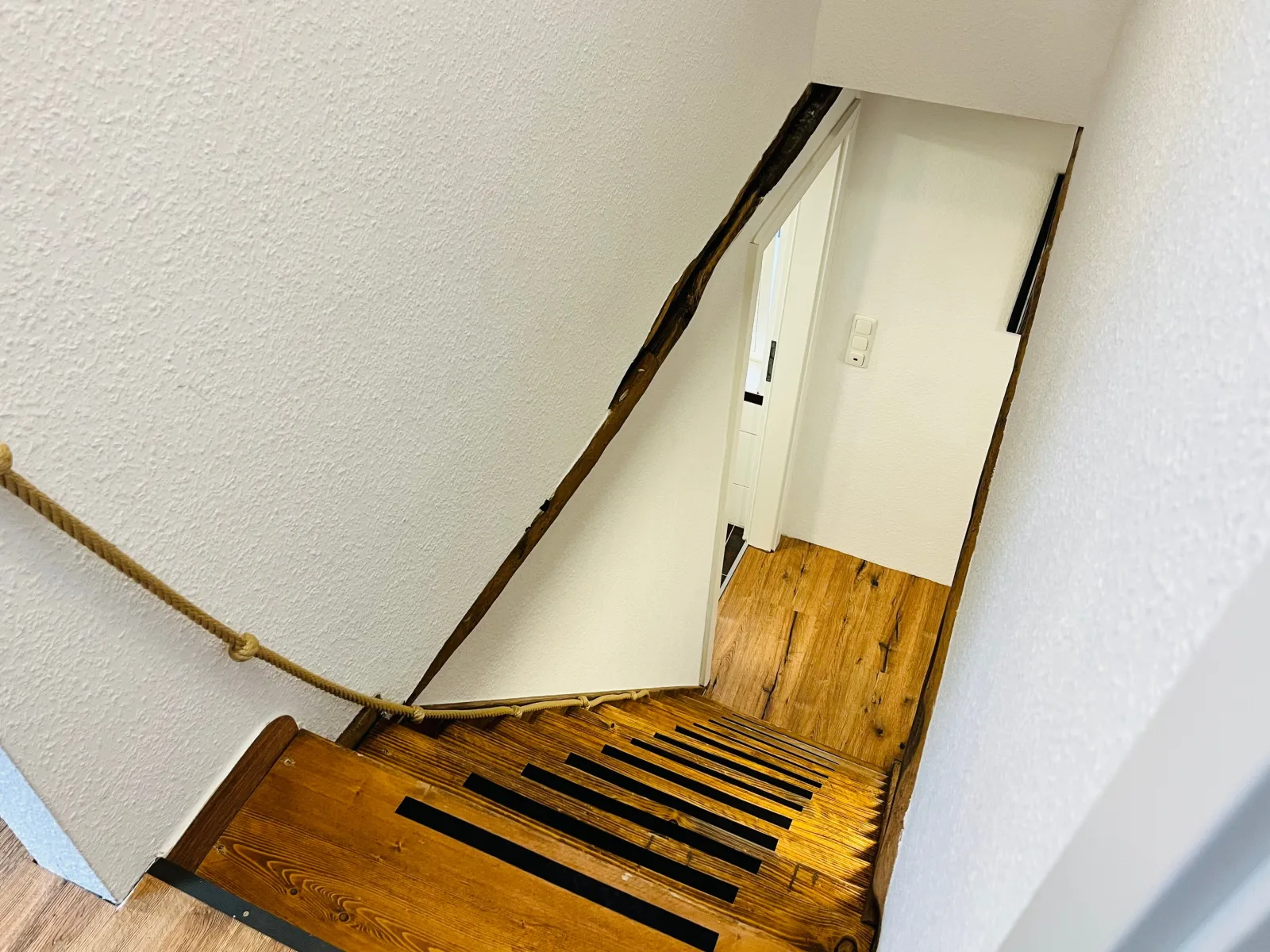 AyCatcherHomes - Luna | Old Town | 3BR | 7 Guests