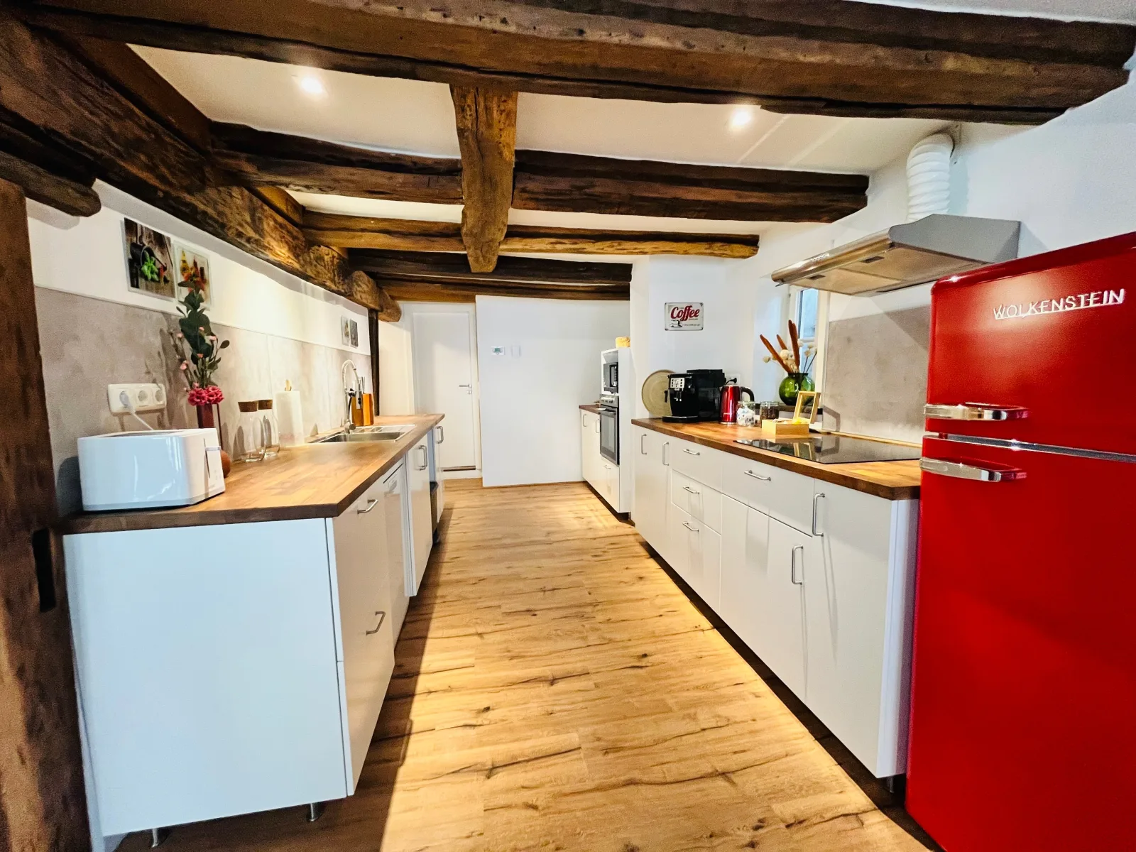 AyCatcherHomes - Luna | Old Town | 3BR | 7 Guests