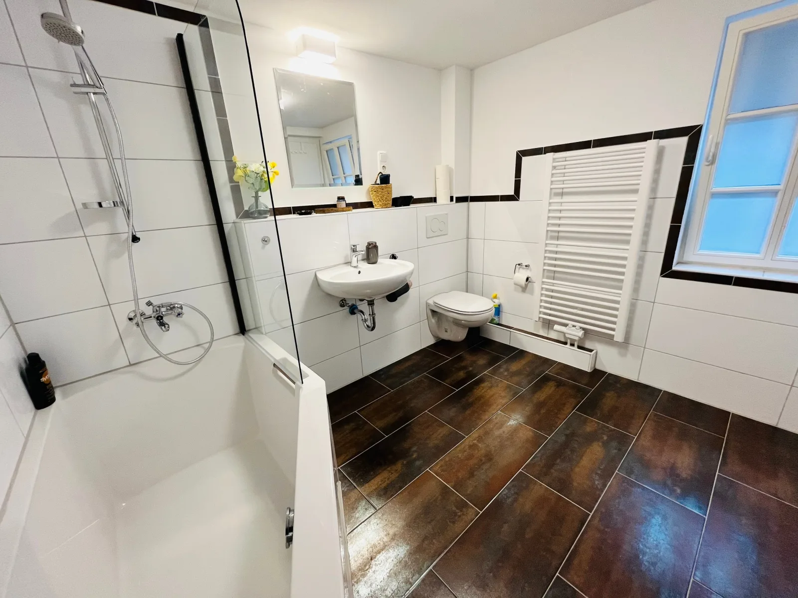 AyCatcherHomes - Luna | Old Town | 3BR | 7 Guests
