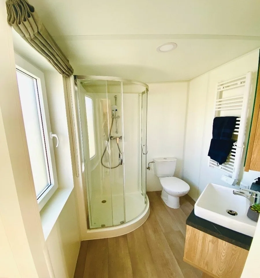 Sommer Chalet 32