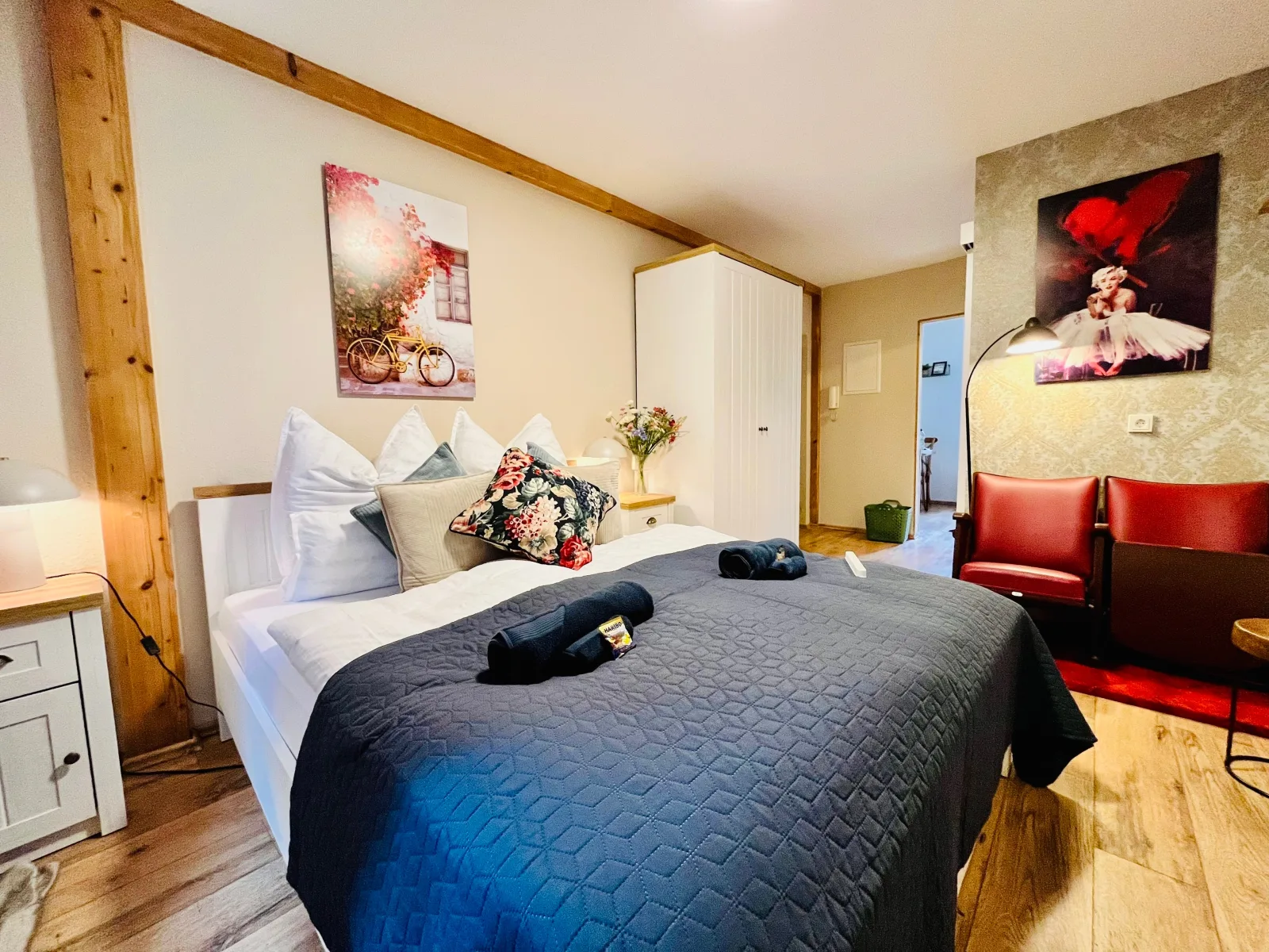 AyCatcherHomes - Nova | Old Town | 2 Guests