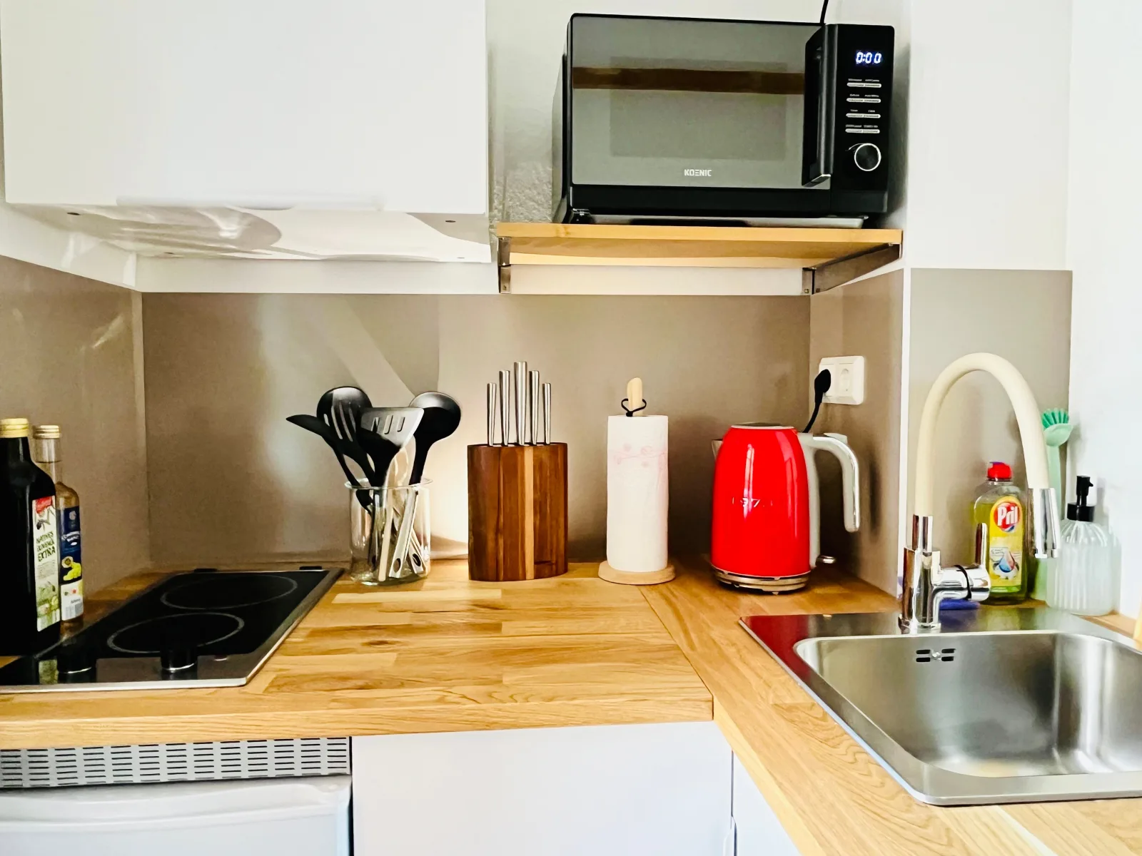 AyCatcherHomes - Nova | Old Town | 2 Guests