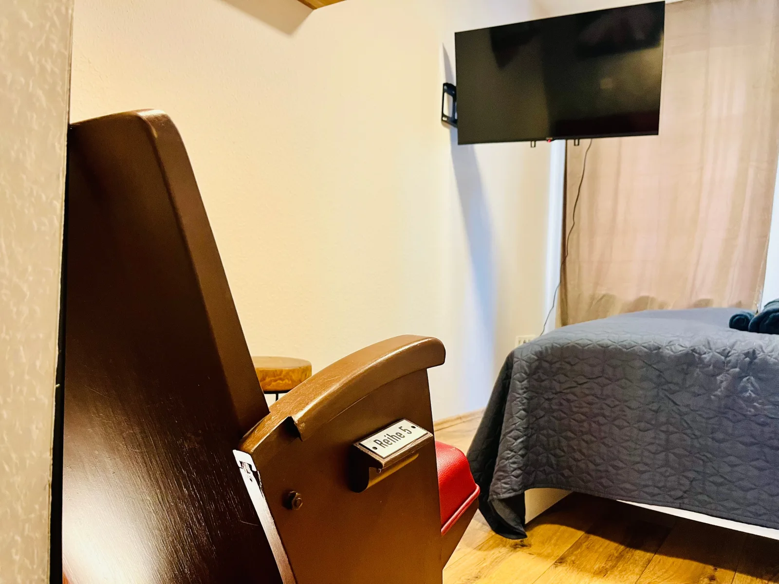 AyCatcherHomes - Nova | Old Town | 2 Guests